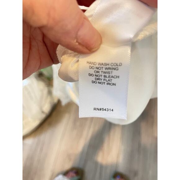 Premier Amour White Lace Tiered V-Neck Maxi Dress Sz 6 #342 - Picture 4 of 6